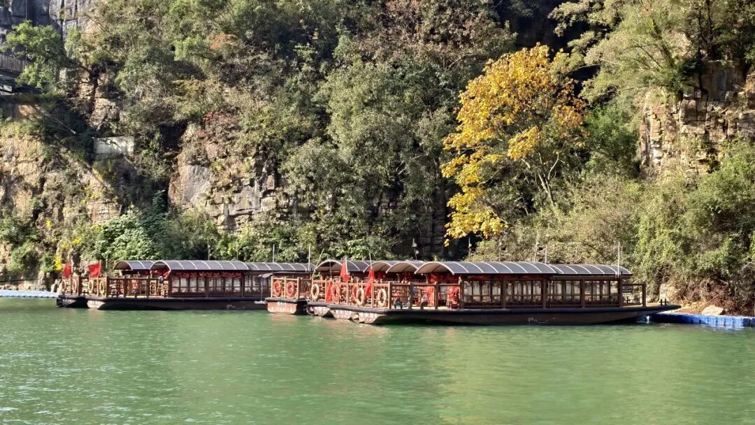 20251203半自驾观赏三峡红叶游记之一乘游轮观赏小三峡&小小三峡w89.jpg