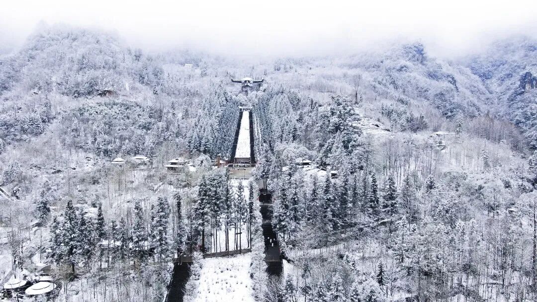 【2026冬令营 || 神农架5日营 】北纬30° 南方滑雪性价比之王,玩转2大雪场玩转,探访“原住民”野生金丝猴w68.jpg