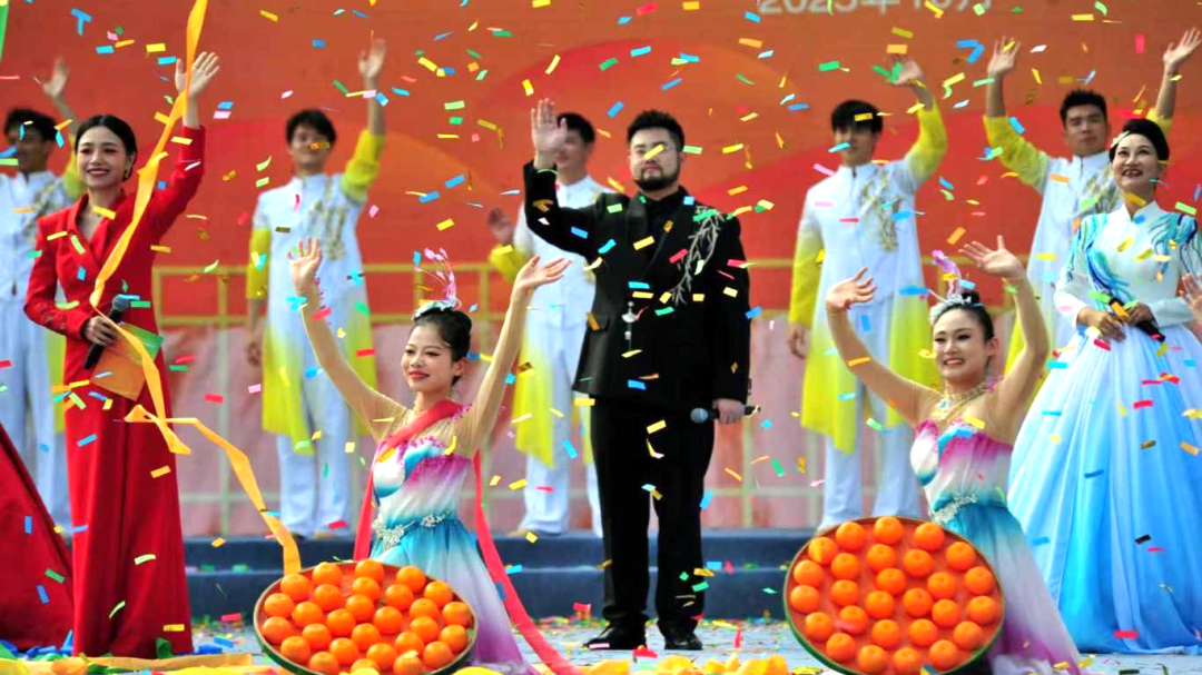 2025艺彩纷呈!宜昌夷陵歌舞团年度精彩回顾w43.jpg